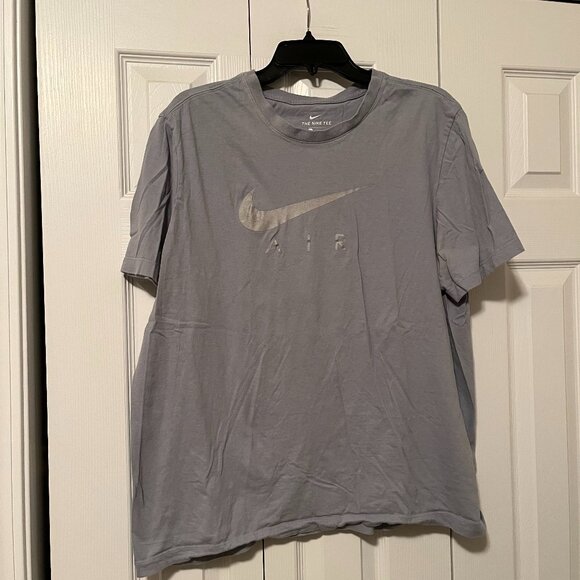Nike Tops - T-Shirt